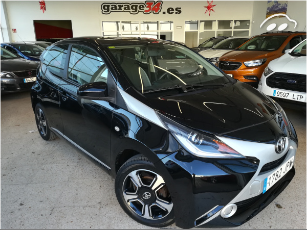 Toyota Aygo XPLAY 1