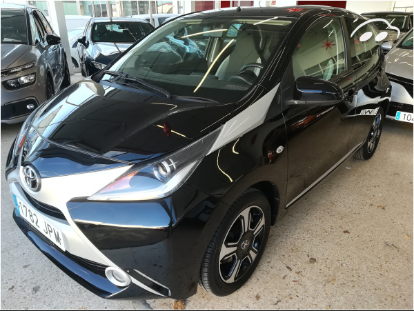 Toyota Aygo XPLAY 3