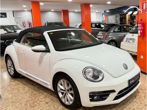 Volkswagen Beetle cabrio 2.0 TDI DESIGN 1