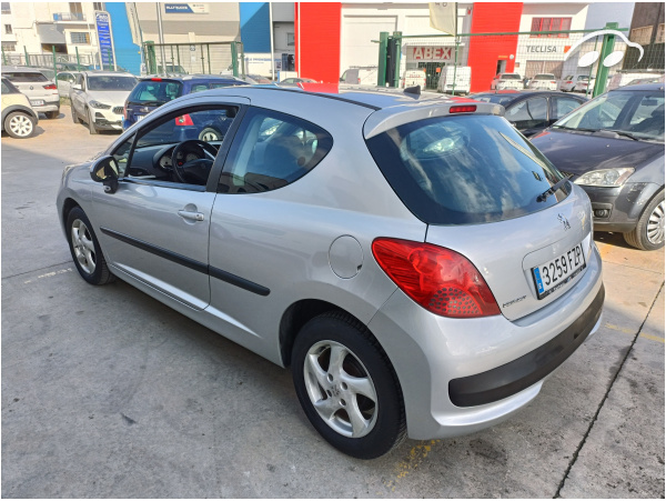 Peugeot 207 1.4  4