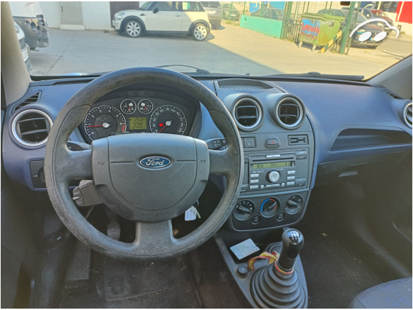 Ford Fiesta 1.3 Ambiente 7