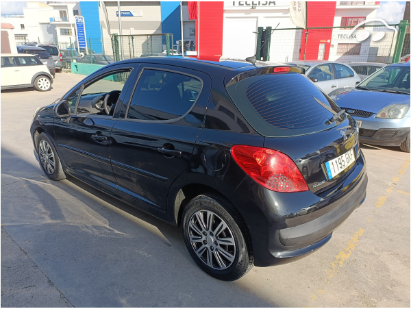 Peugeot 207 1.4 6