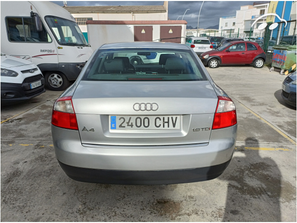 Audi A4 TDI 130cv 5