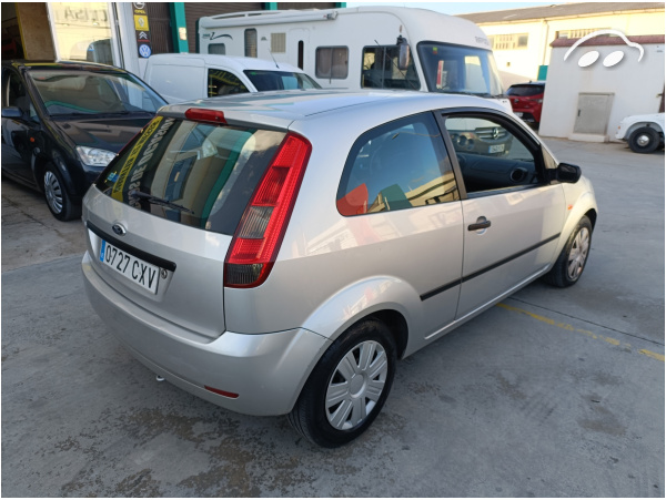 Ford Fiesta 1.4 Trend 4