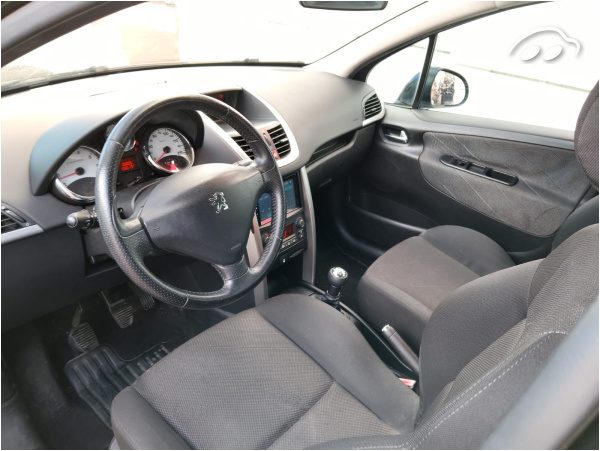 Peugeot 207 1.4 6