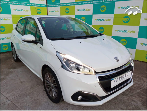 Peugeot 208 SIGNATURE 1.2 PURETECH 82 CV 2