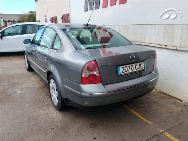 Volkswagen Passat 1.9 5