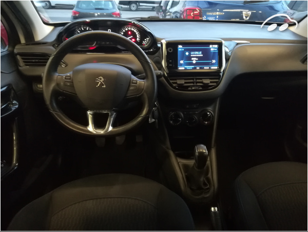 Peugeot 208 1.2 5