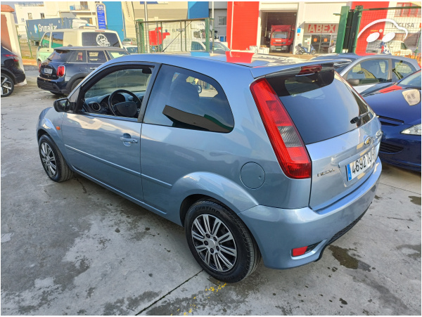 Ford Fiesta 1.6 Trend 4