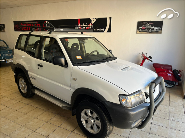 Nissan Terrano 2.7 2