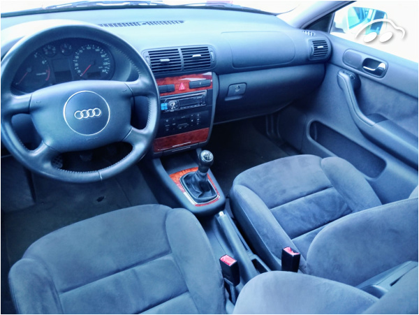 Audi A3 1.6 8