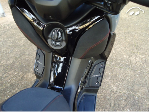 Varios Varios YAMAHA  X-MAX 300 Tech Max 9