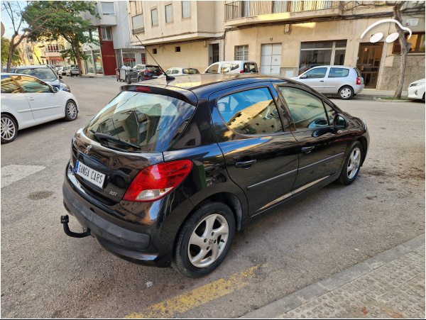 Peugeot 207 1.4 hdi 6