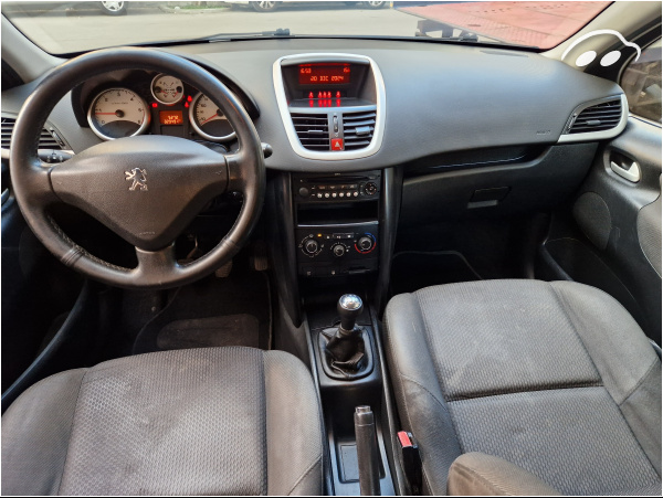 Peugeot 207 1.4 hdi 9