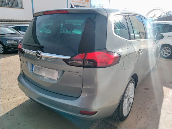 Opel Zafira 2.0 4