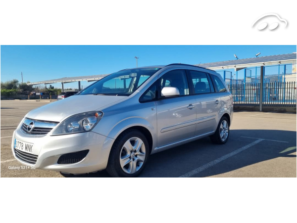 Opel Zafira  12