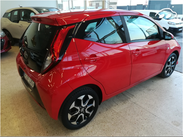 Toyota Aygo XPLAY 5