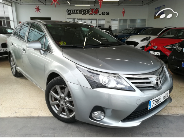 Toyota Avensis ADVANCE 1