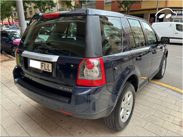 Land Rover Freelander II  3