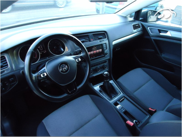 Volkswagen Golf 1.6 TDI BLUEMOTION  8