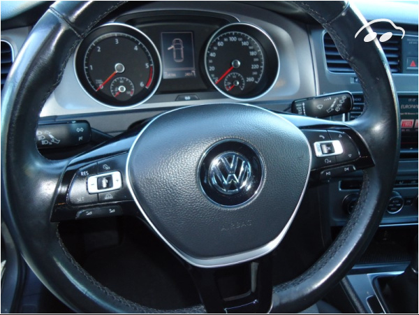 Volkswagen Golf 1.6 TDI BLUEMOTION  9