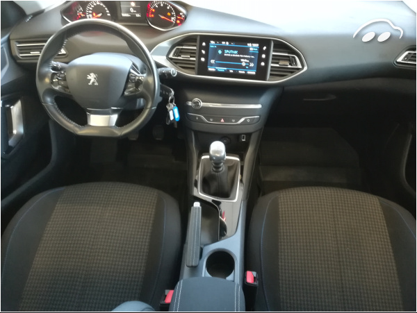 Peugeot 308 1.5 5