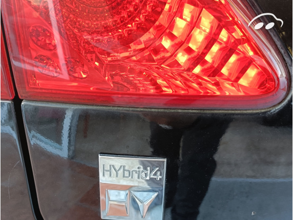 Peugeot 3008 Hybrid Hybrid 4 7