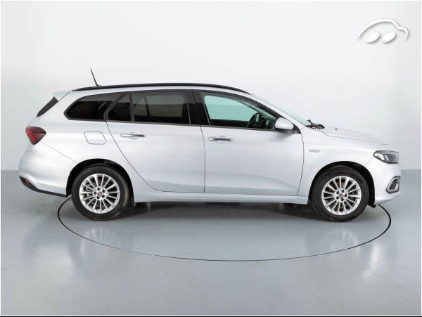 Fiat Tipo FAMILIAR TURBO GASOLINA 100CV 4