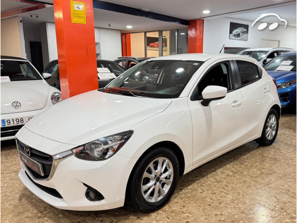 Mazda 2 1.5 LUXURY AUTOMATICO 3