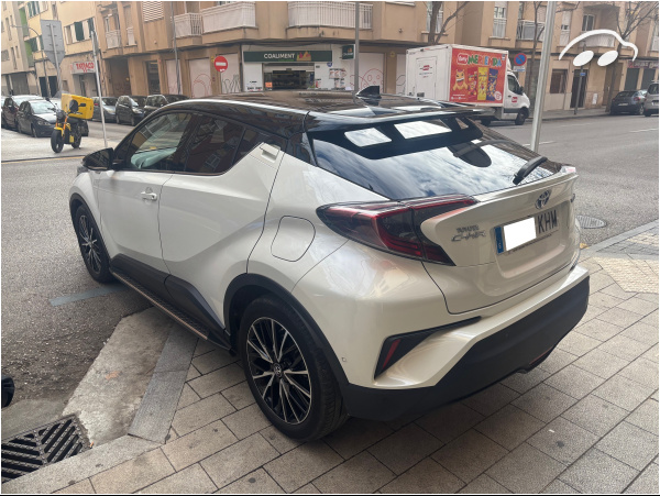 Toyota C-HR  3