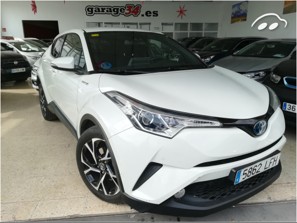 Toyota C-HR ADVANCE 1