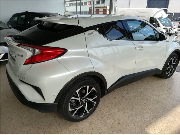 Toyota C-HR ADVANCE 5