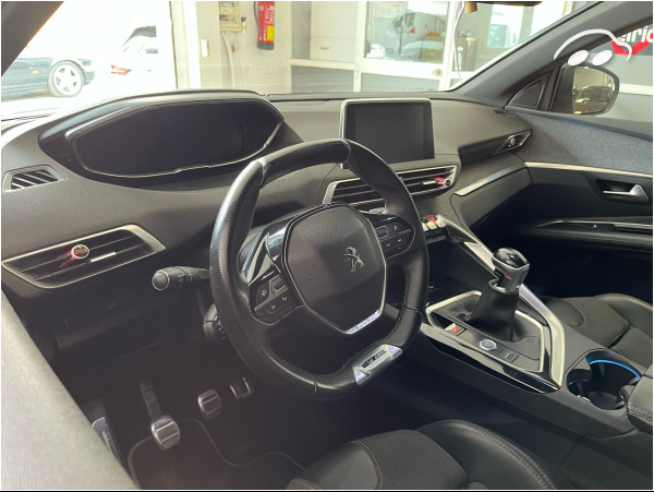 Peugeot 3008 SUV 1.6 7