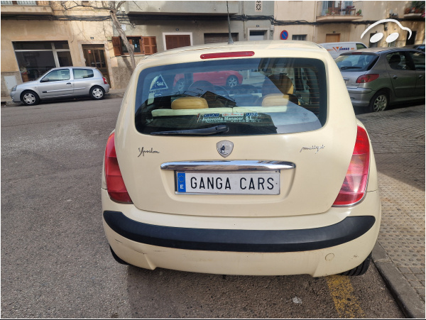 Lancia Ypsilon 1.3 jtd luxe 6