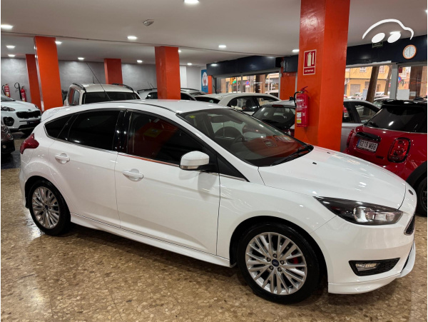 Ford Focus 1.0 TREND  1