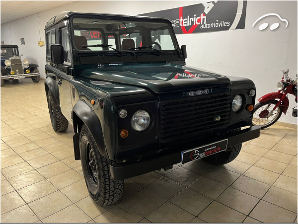 Land Rover Defender  1