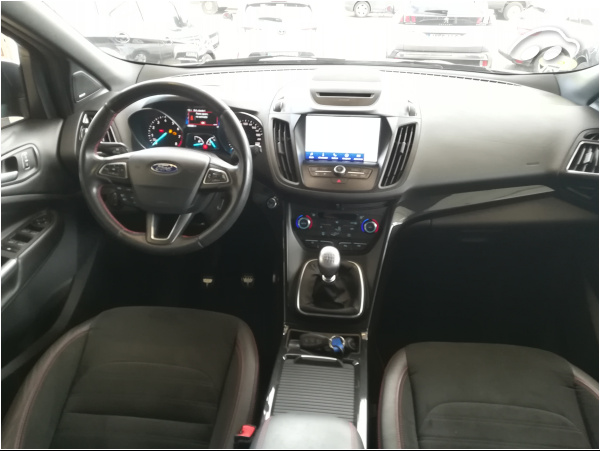 Ford Kuga 1.5 ST LINE 4