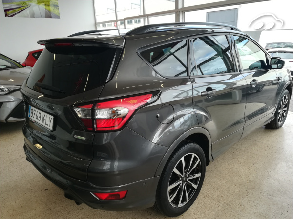 Ford Kuga 1.5 ST LINE 5