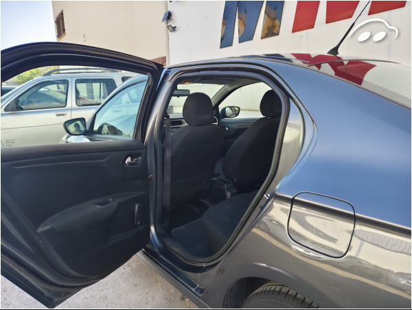 Citroen C-Elysée 1.6 8