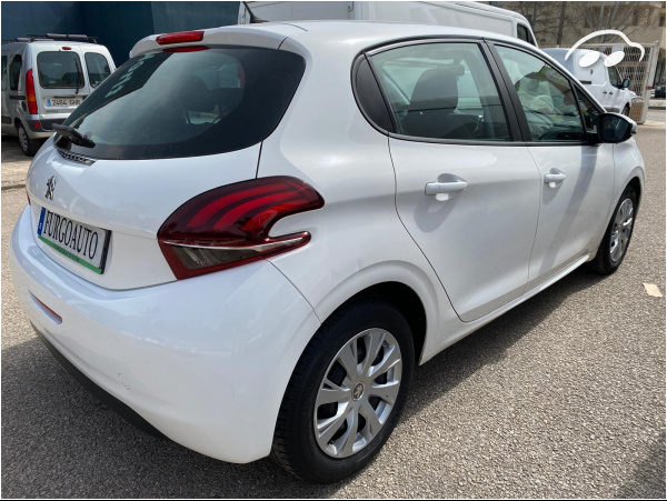 Peugeot 208 1.5 BHDI 100 CV 6