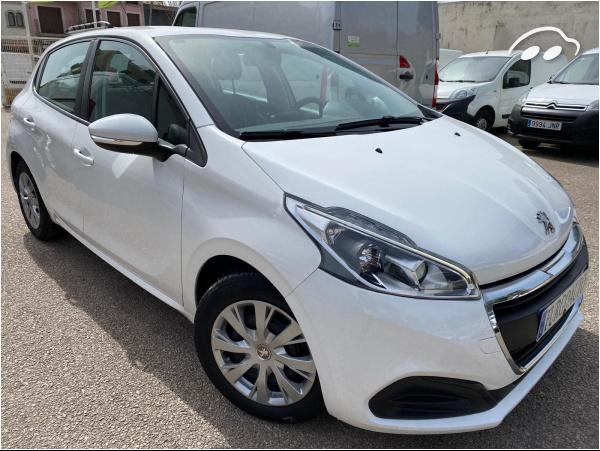Peugeot 208 1.5 BHDI 100 CV 1