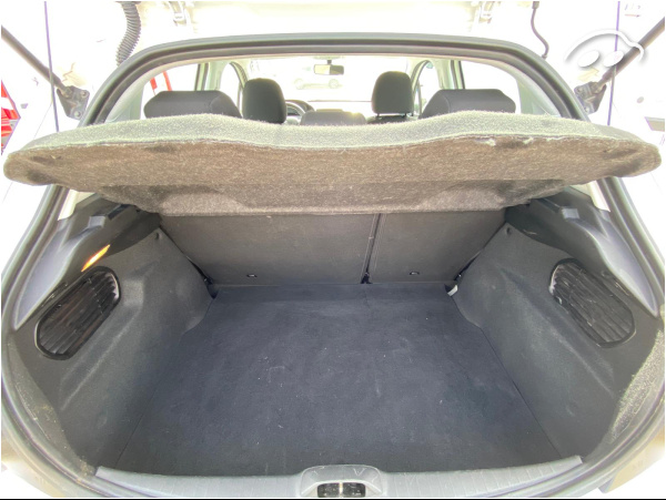 Peugeot 208 1.5 BHDI 100 CV 11
