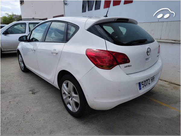 Opel Astra 1.7 5