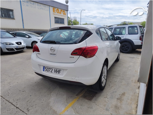 Opel Astra 1.7 6