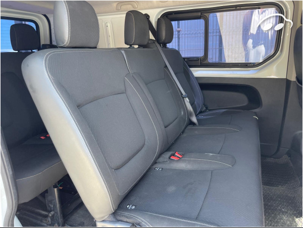 Nissan Nv300  6