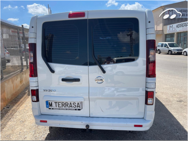 Nissan Nv300  9