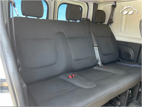 Nissan Nv300  7