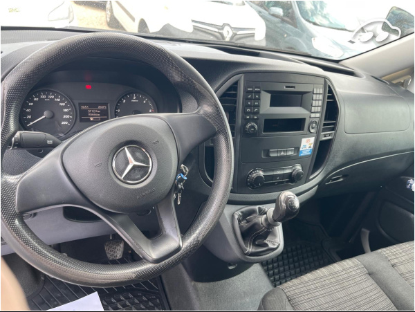 Mercedes-benz Vito FURGON   110 CDI 5