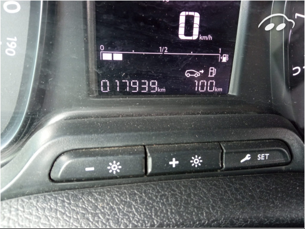 Opel Vivaro 1.5 DIESEL 120 CV FURGON 4