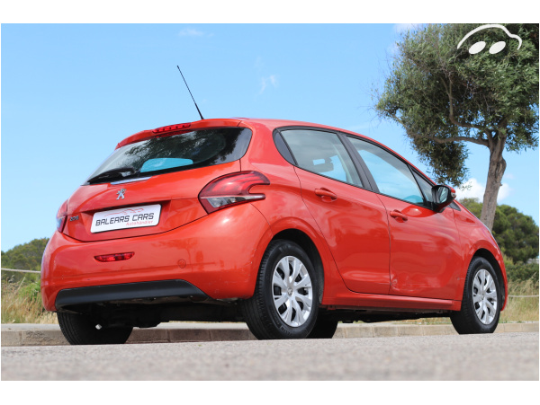 Peugeot 208 1.0 5